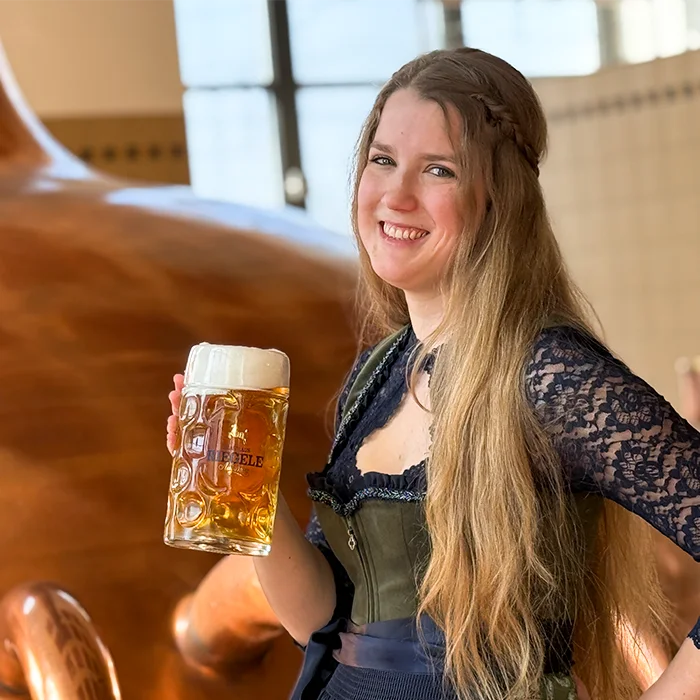 Eine Augsburgerin möchte Bierkönigin werden! | Riegele