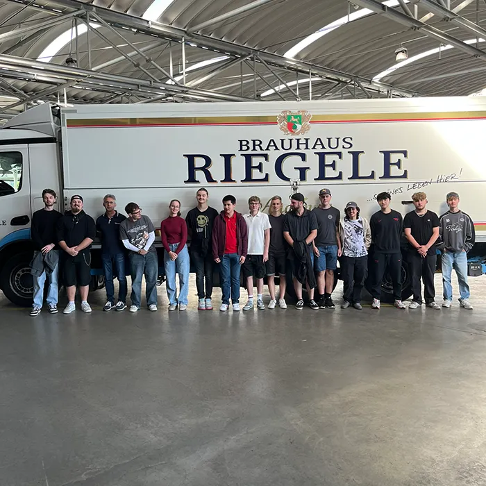https://www.riegele.de/wp-content/uploads/2025/09/riegele_azubitag-25_700x700.webp